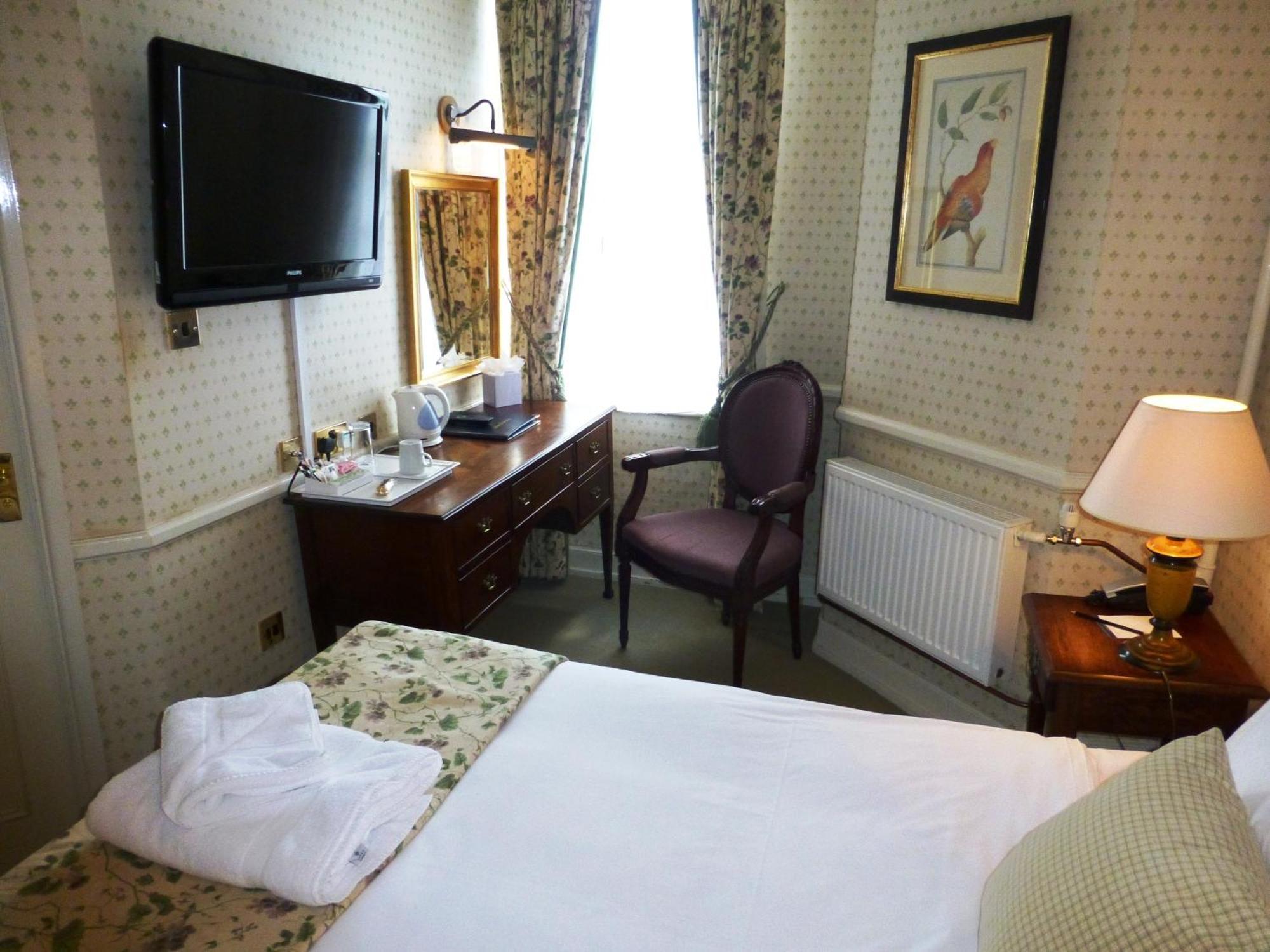 The Bear Hotel Devizes Phòng bức ảnh
