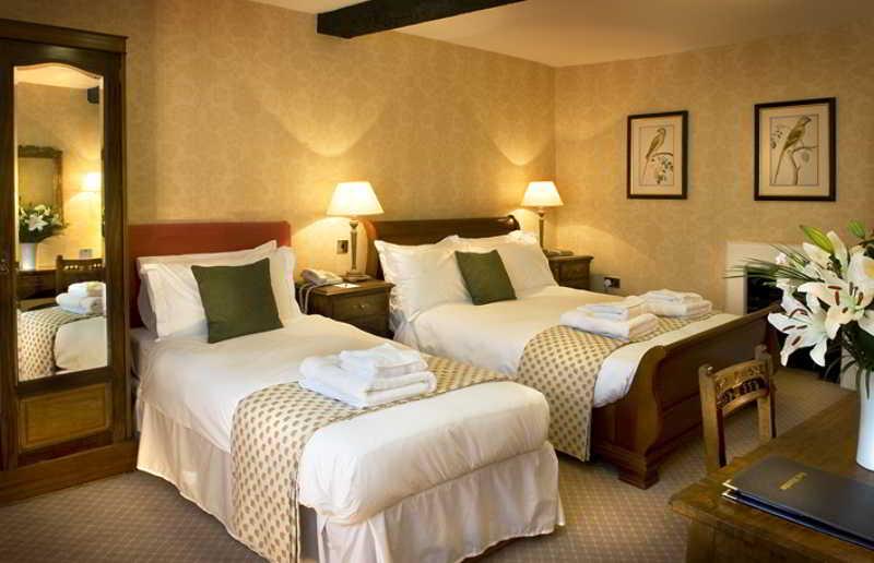 The Bear Hotel Devizes Ngoại thất bức ảnh