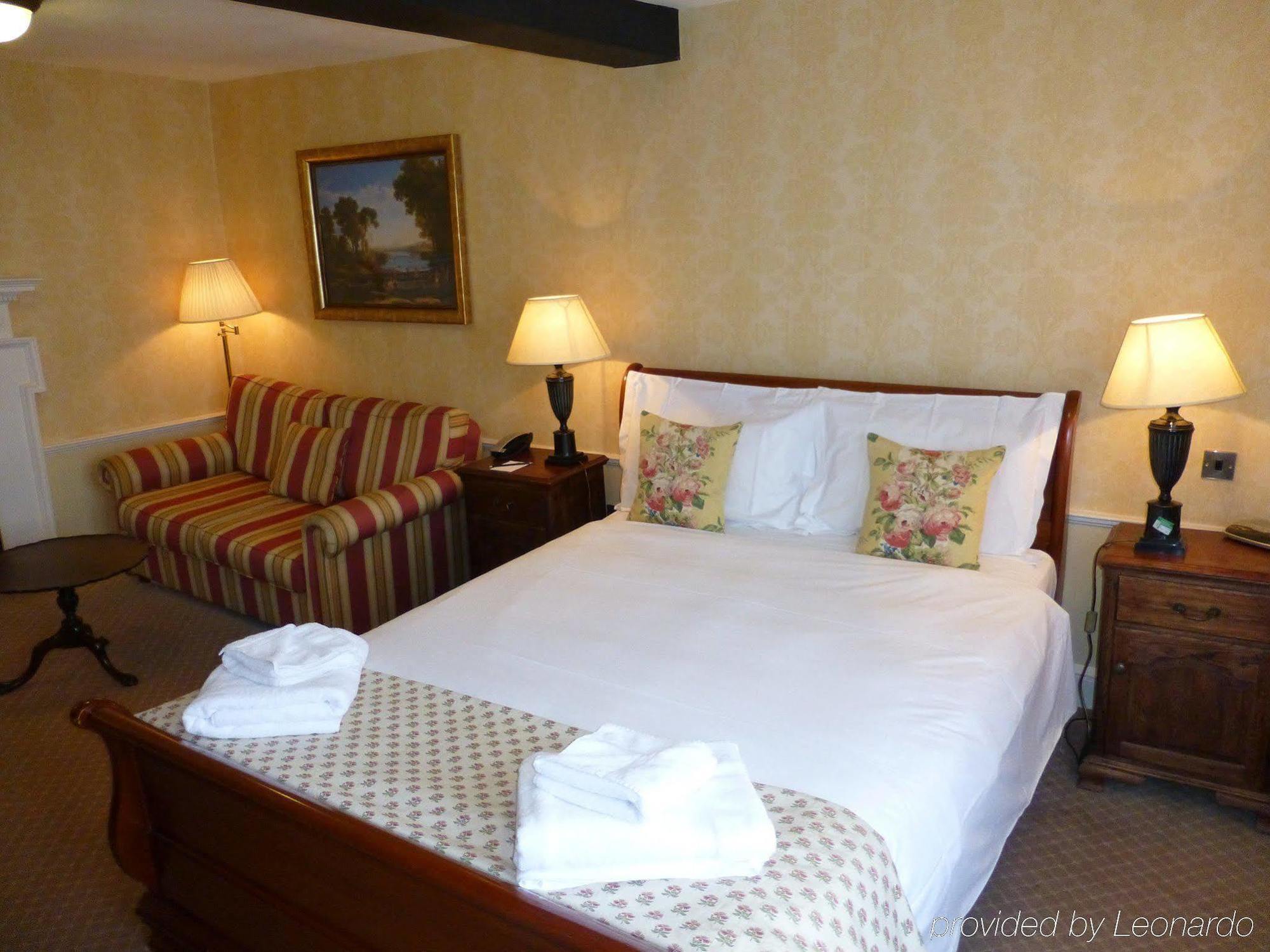 The Bear Hotel Devizes Ngoại thất bức ảnh